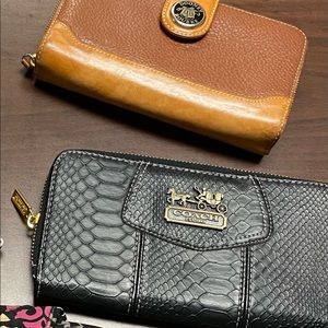 Dooney and bourke, coach wallet